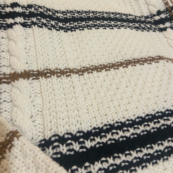 360 CASHMERE ella plaid pullover crew neck sweater - Picture 6 of 6